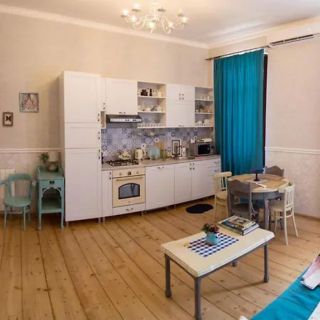 Apartament On Aghmashenebeli 26 Tbilisi Exterior photo