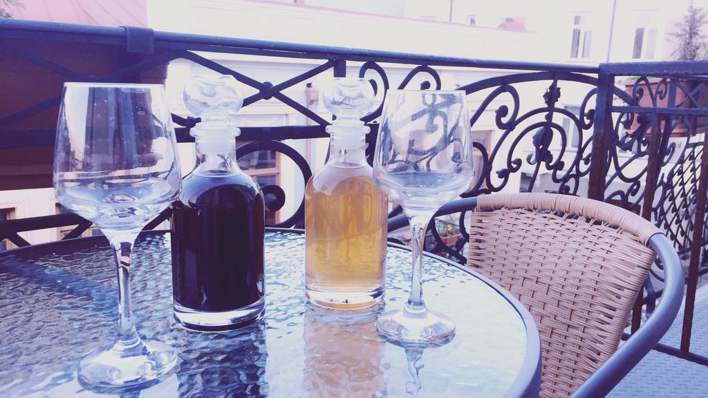 On Aghmashenebeli 26 Daire Tiflis